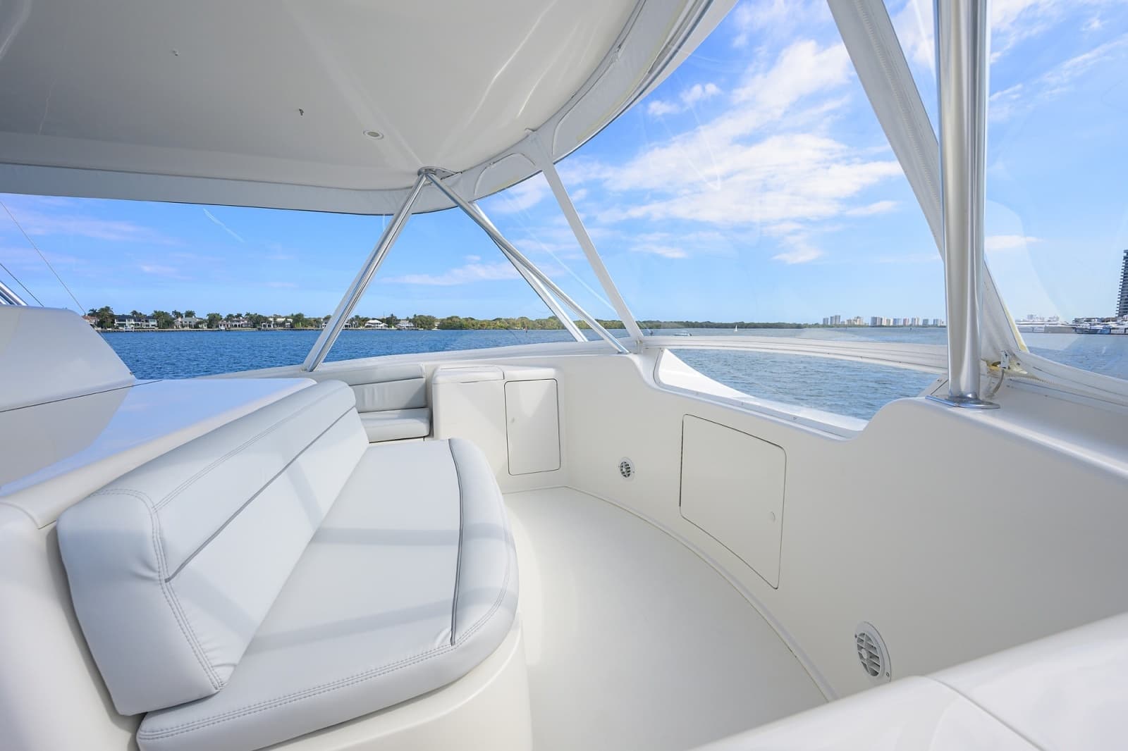 Viking 68 - BLOWFISH3 - Flybridge