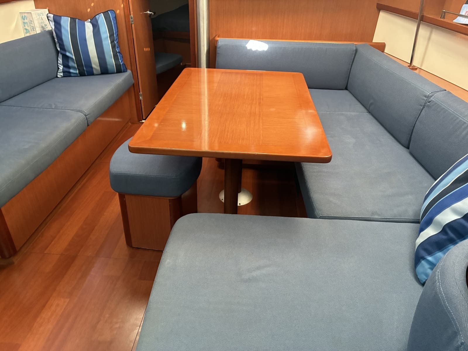 2008 Beneteau Oceanis 43 - 