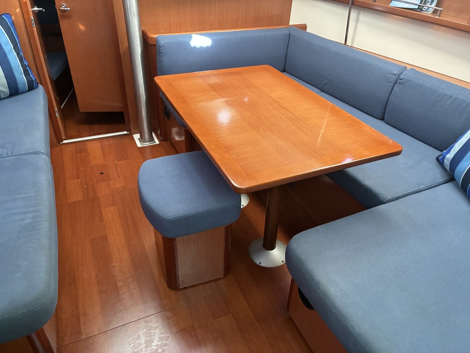 2008 Beneteau Oceanis 43 - 