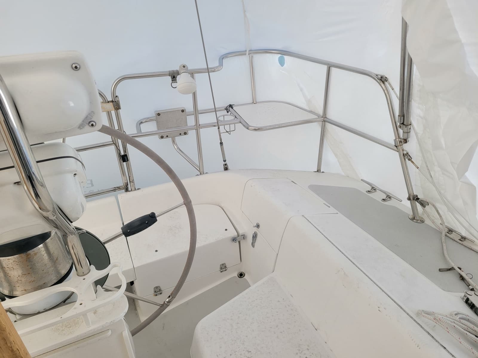 2006 Catalina 320