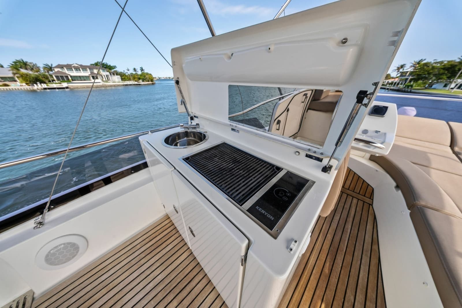 2015 Prestige 550 'Legacy'