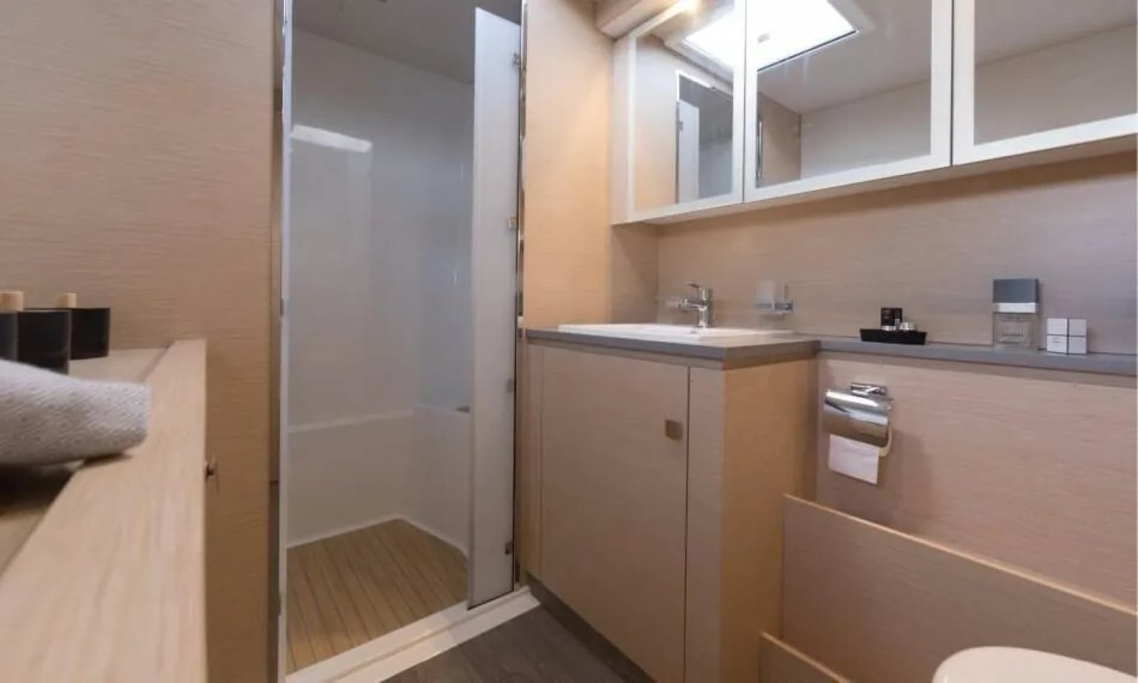 2018 Fountaine Pajot MY 44