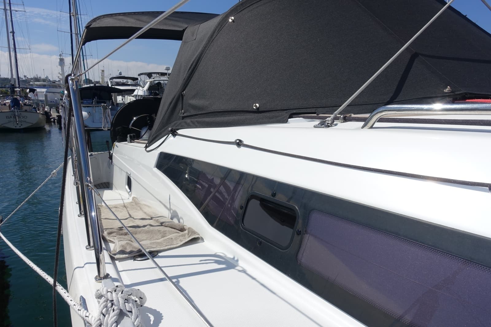 2023 Jeanneau 380 PERFORMANCE