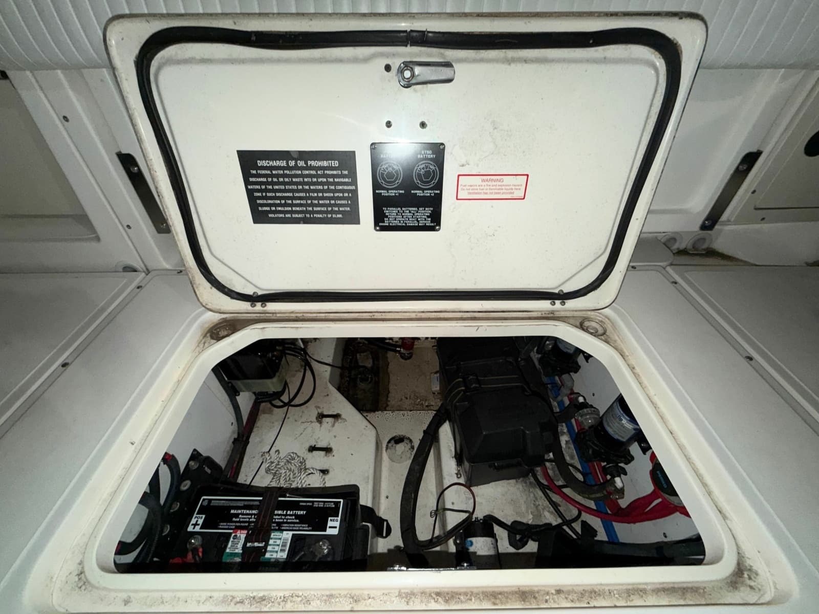 2001 Boston Whaler 26 Conquest