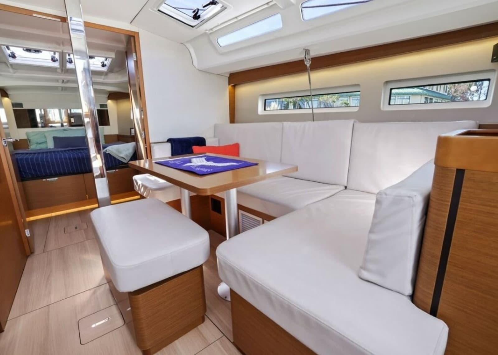 2018 Jeanneau Sun Odyssey 440