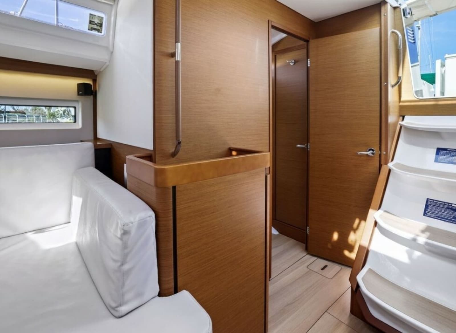 2018 Jeanneau Sun Odyssey 440