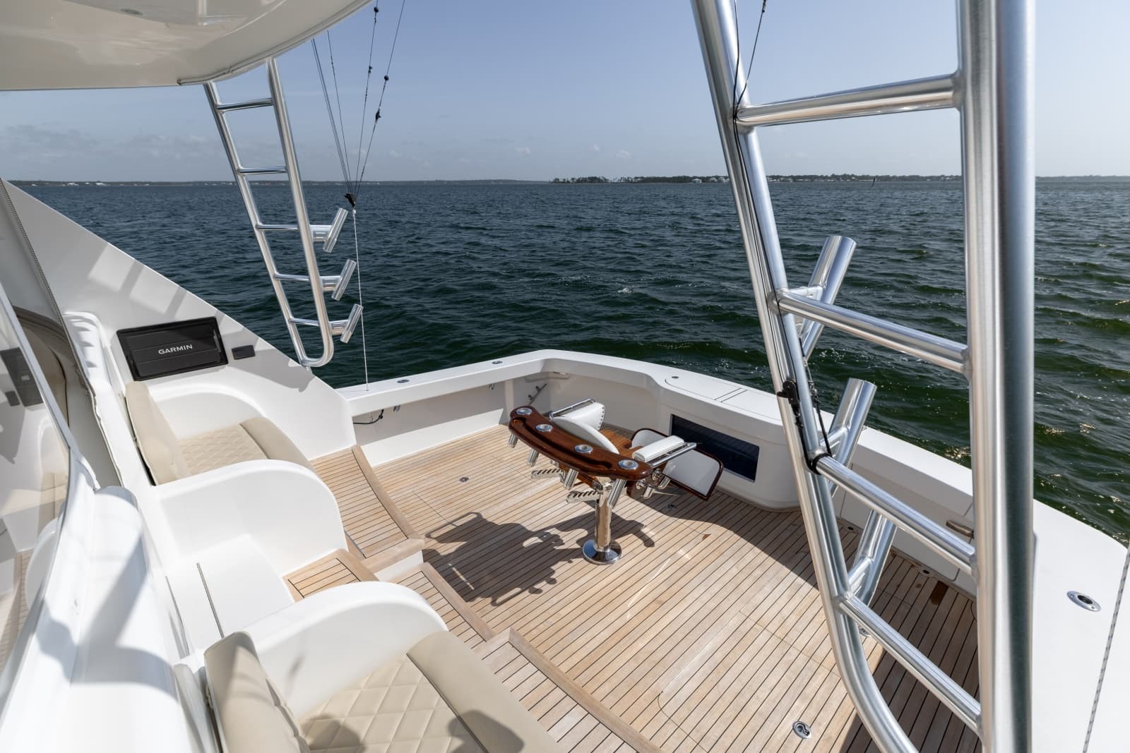 2018 52 Viking Sport Tower Wild Eagle Cockpit (6)