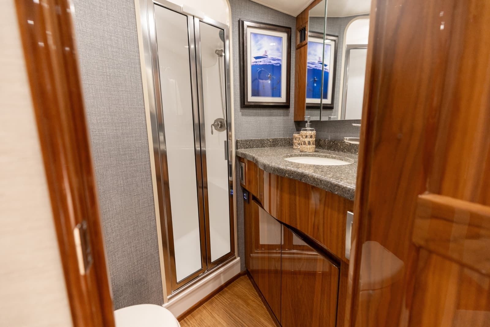 2018 52 Viking Sport Tower Wild Eagle Fwd Head (1)