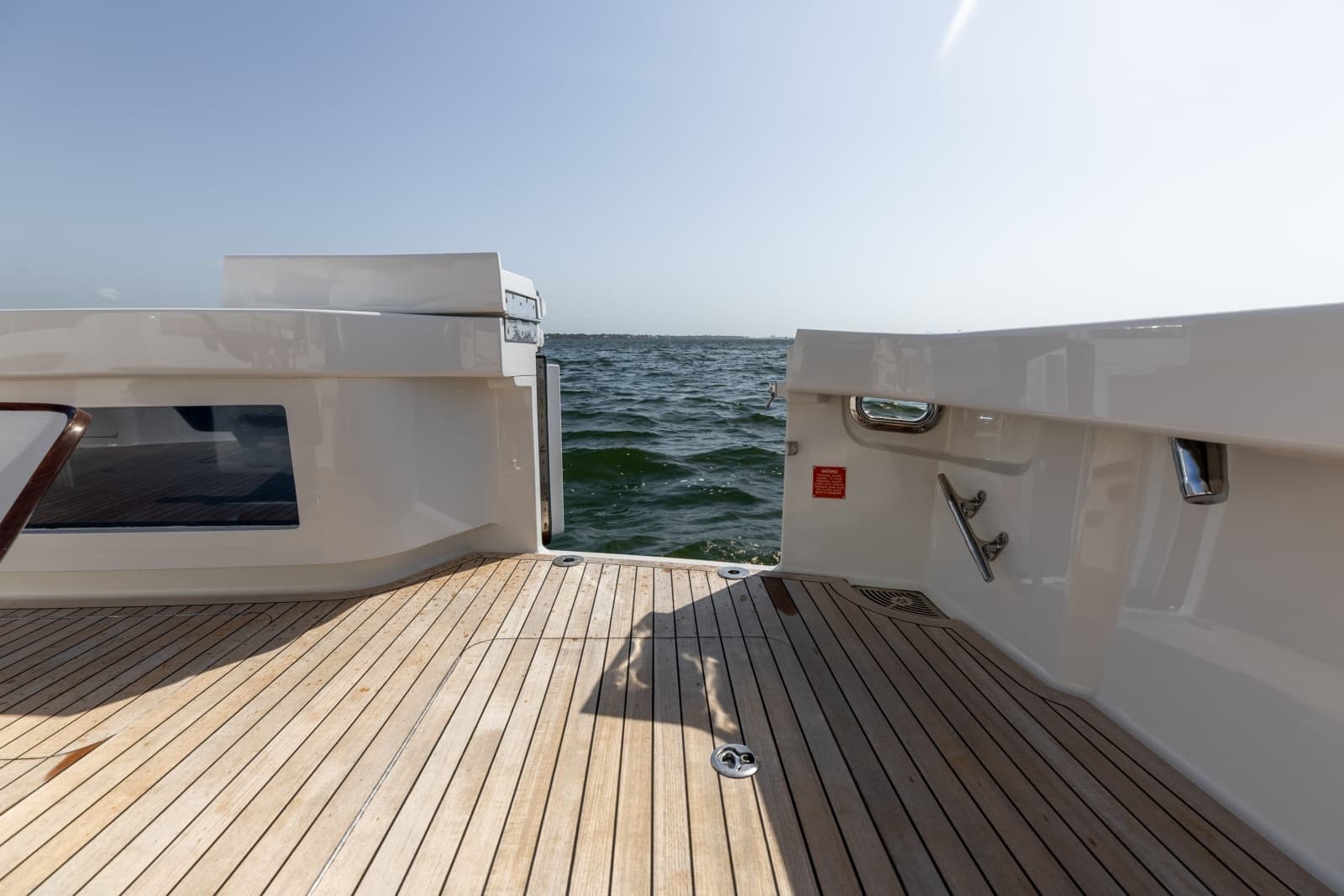 2018 52 Viking Sport Tower Wild Eagle Cockpit (5)