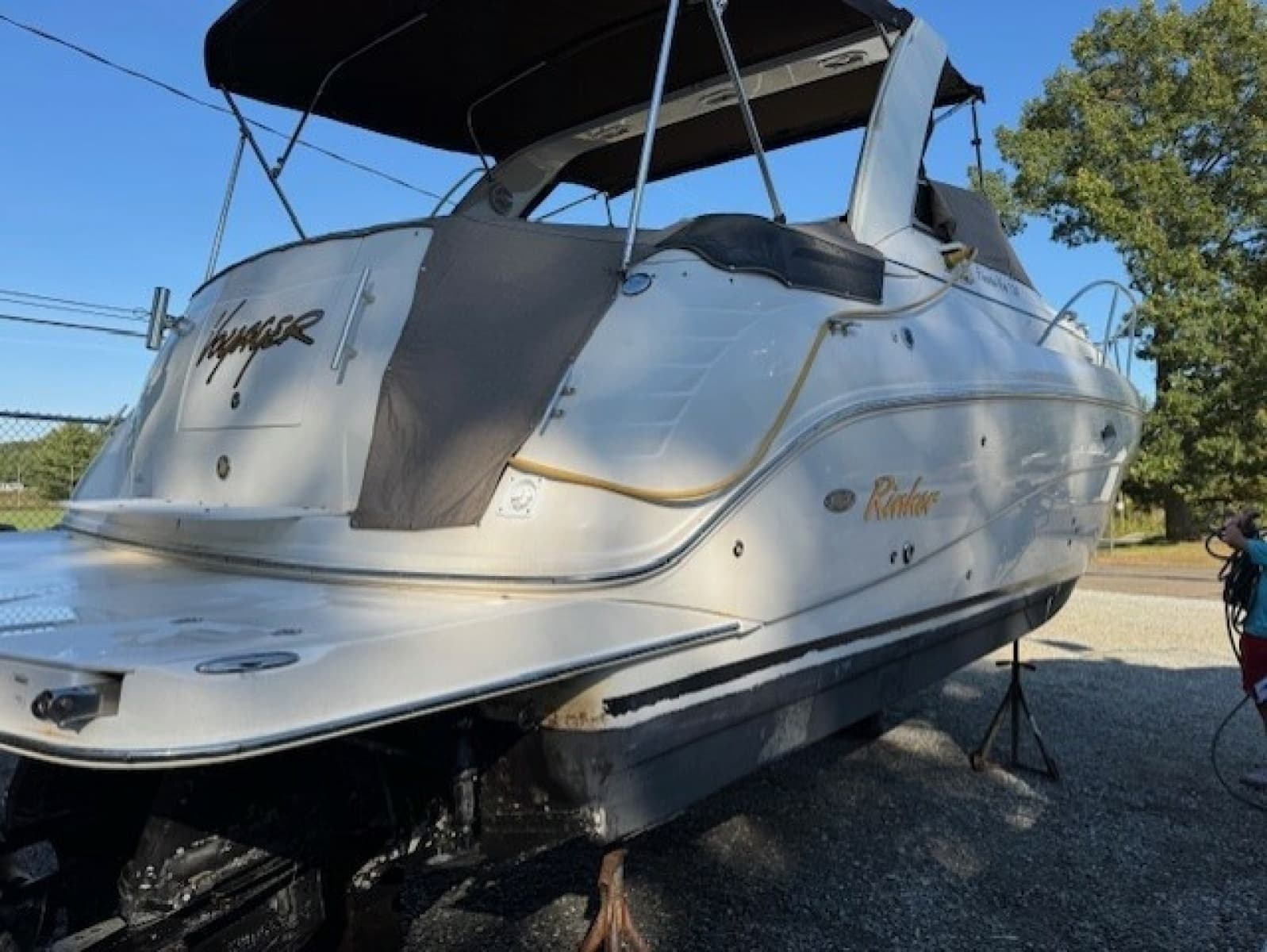 2005 Rinker Fiesta Vee 32