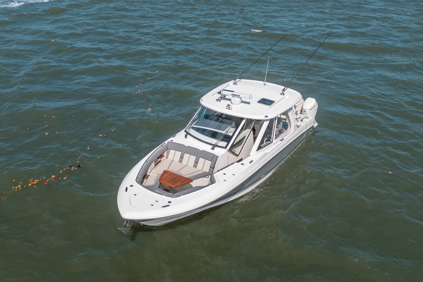 Boston Whaler 380 Realm -