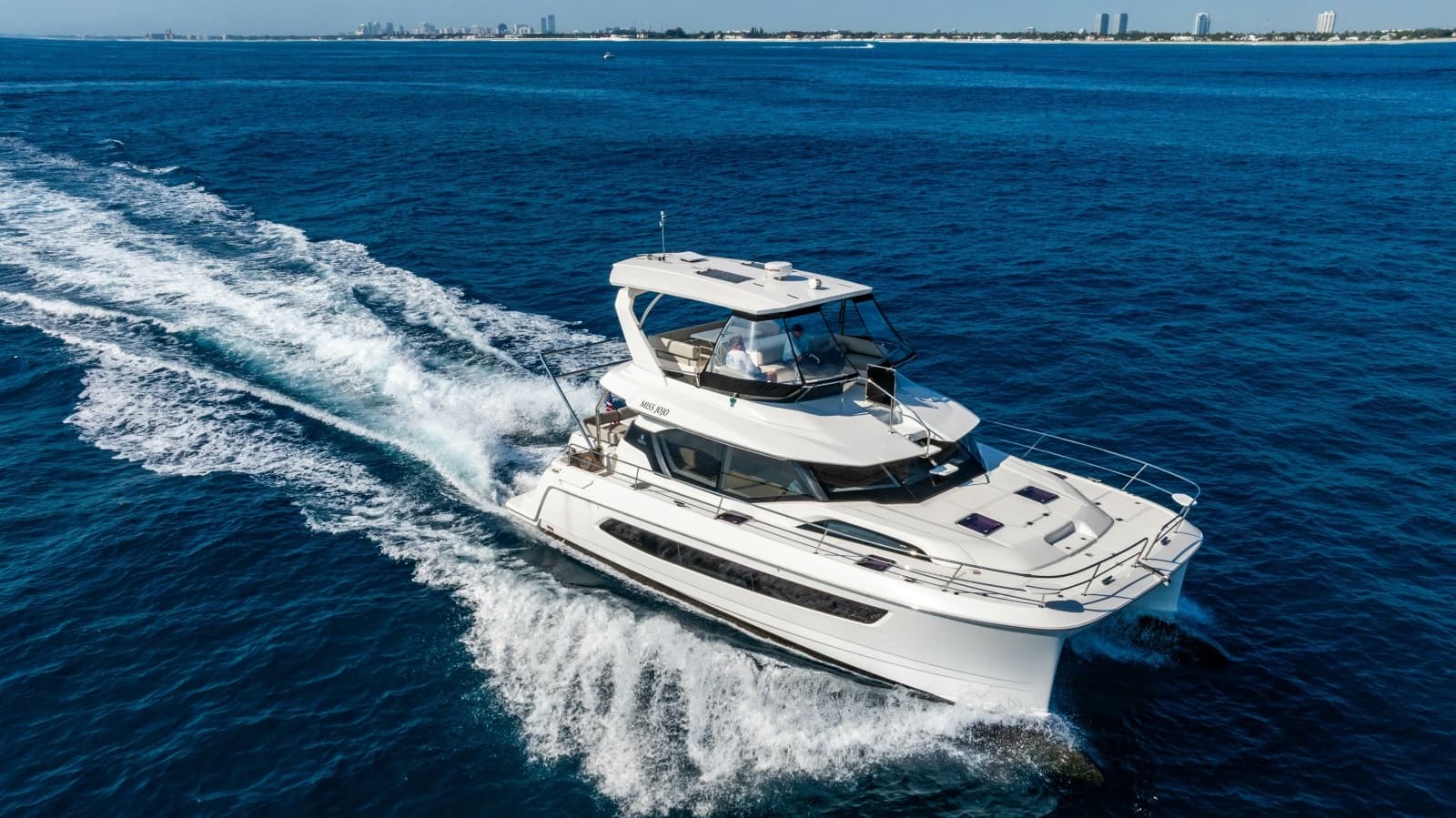 2024 Aquila 44 Yacht