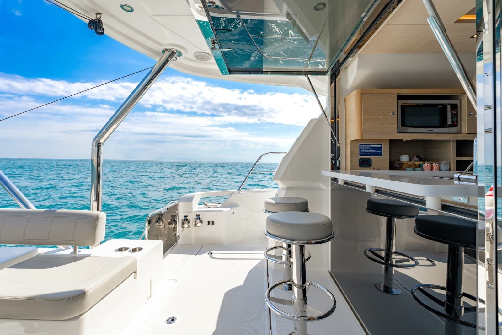 2024 Aquila 44 Yacht