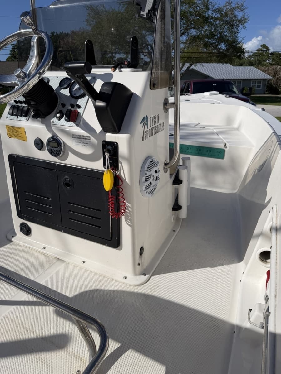 2014 Key West 1720 Sportsman