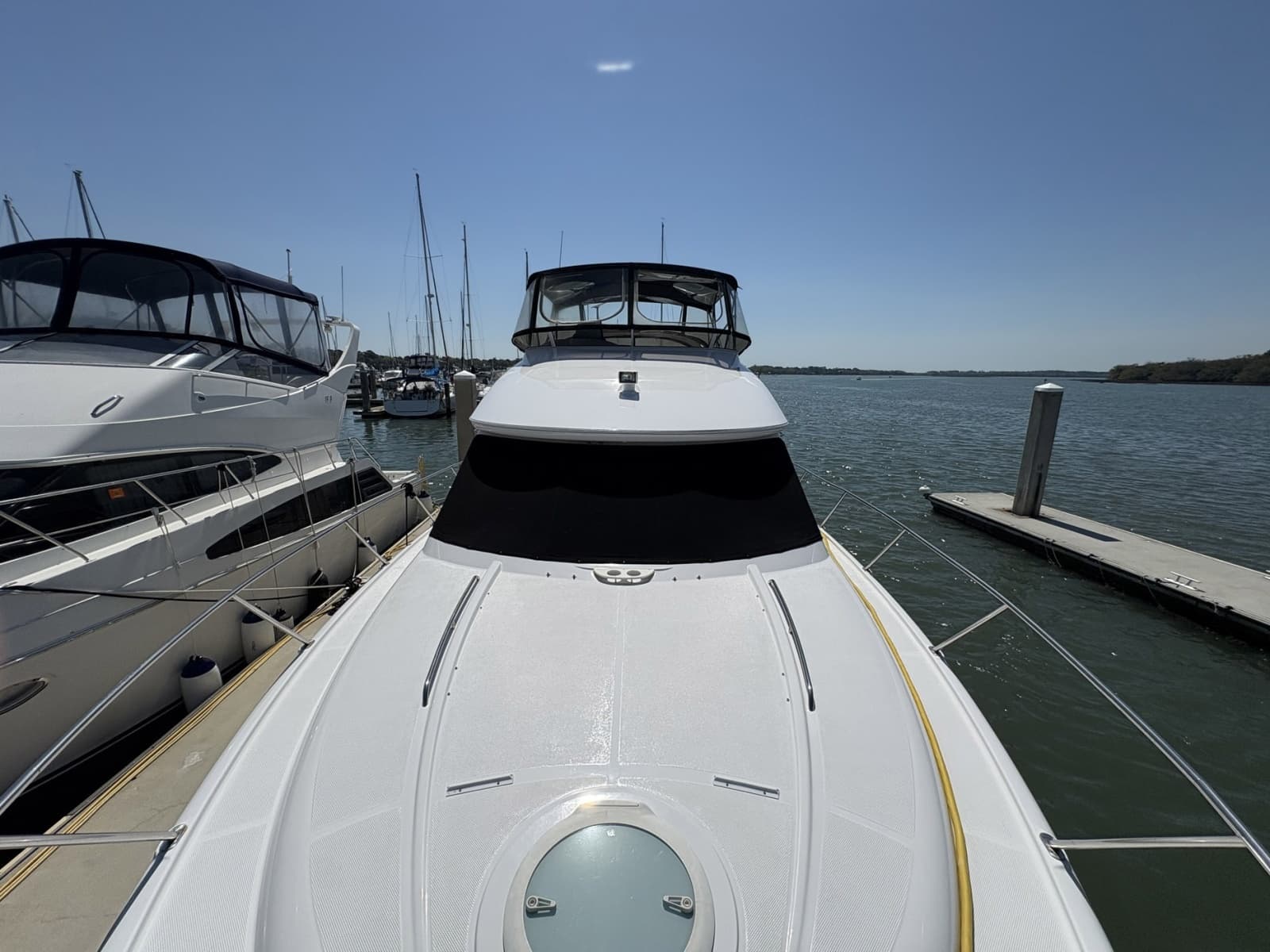 2005 Meridian 411 Sedan