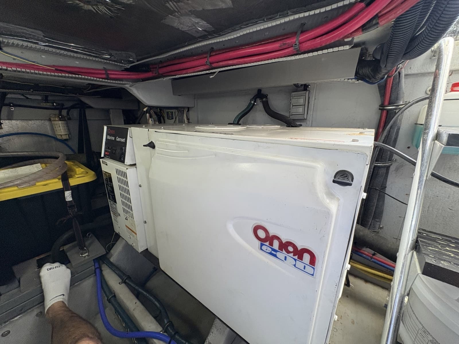 2005 Meridian 411 Sedan