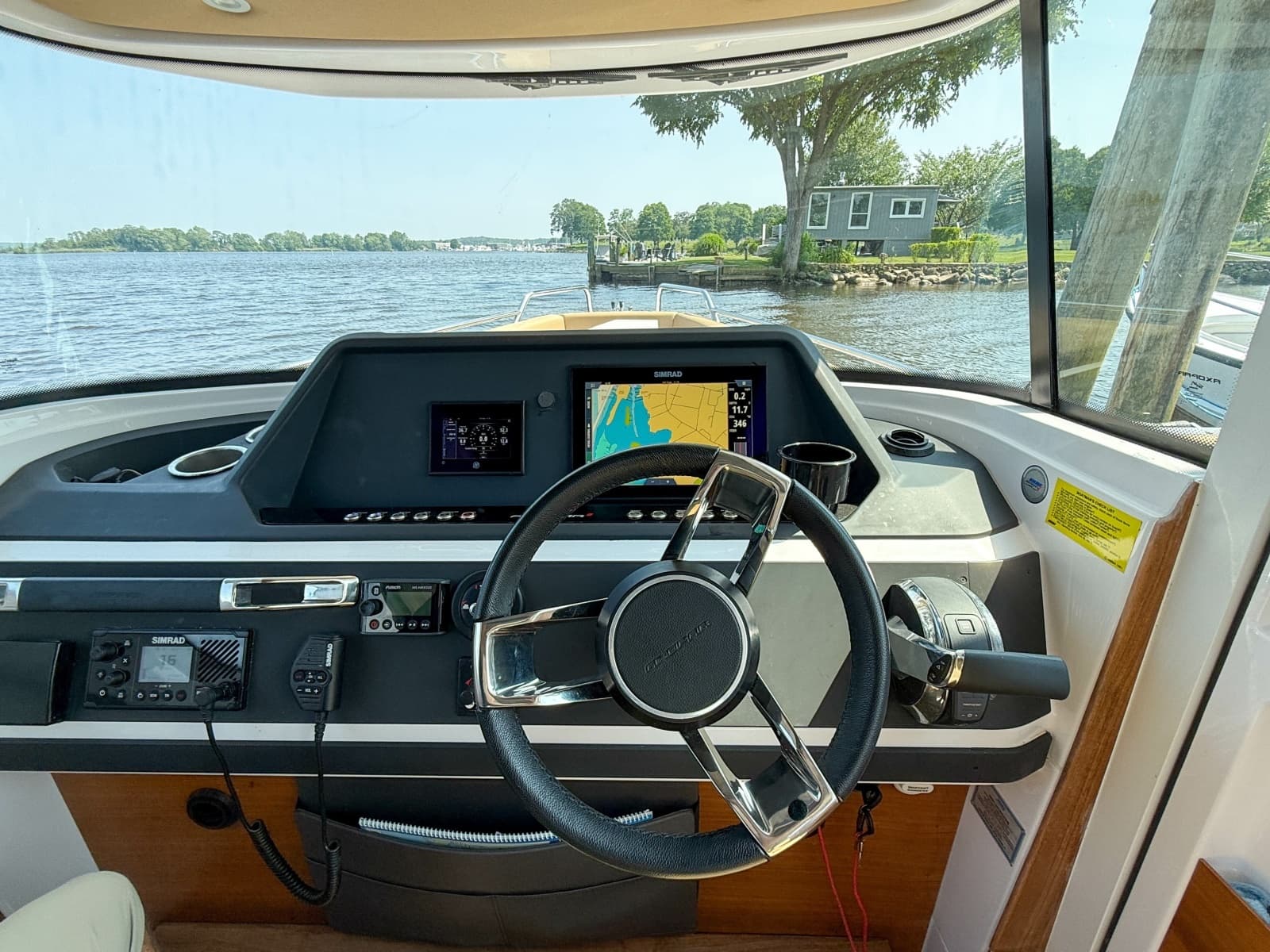 2021 Axopar 28 Cabin