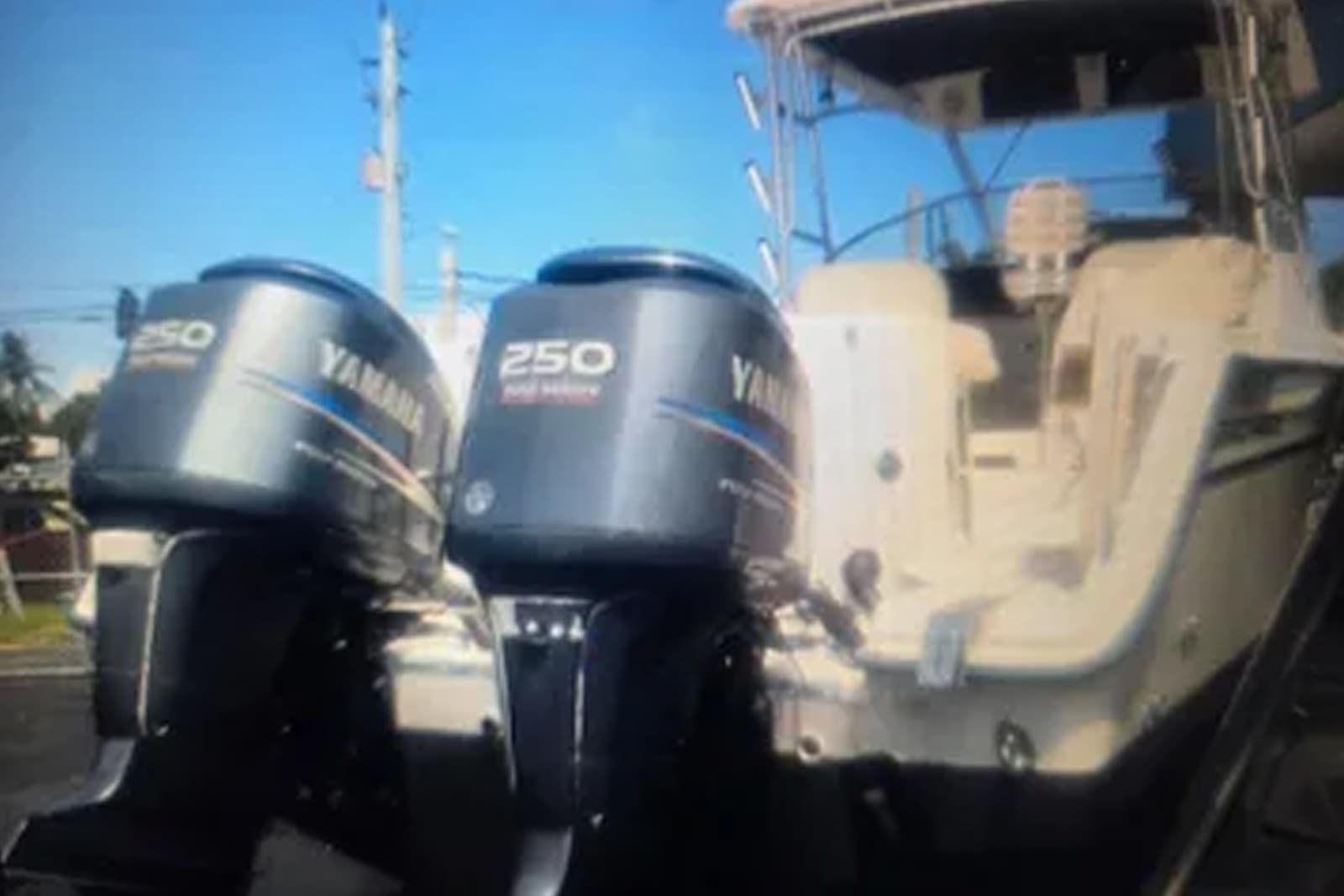 2004 Grady-White Express 330