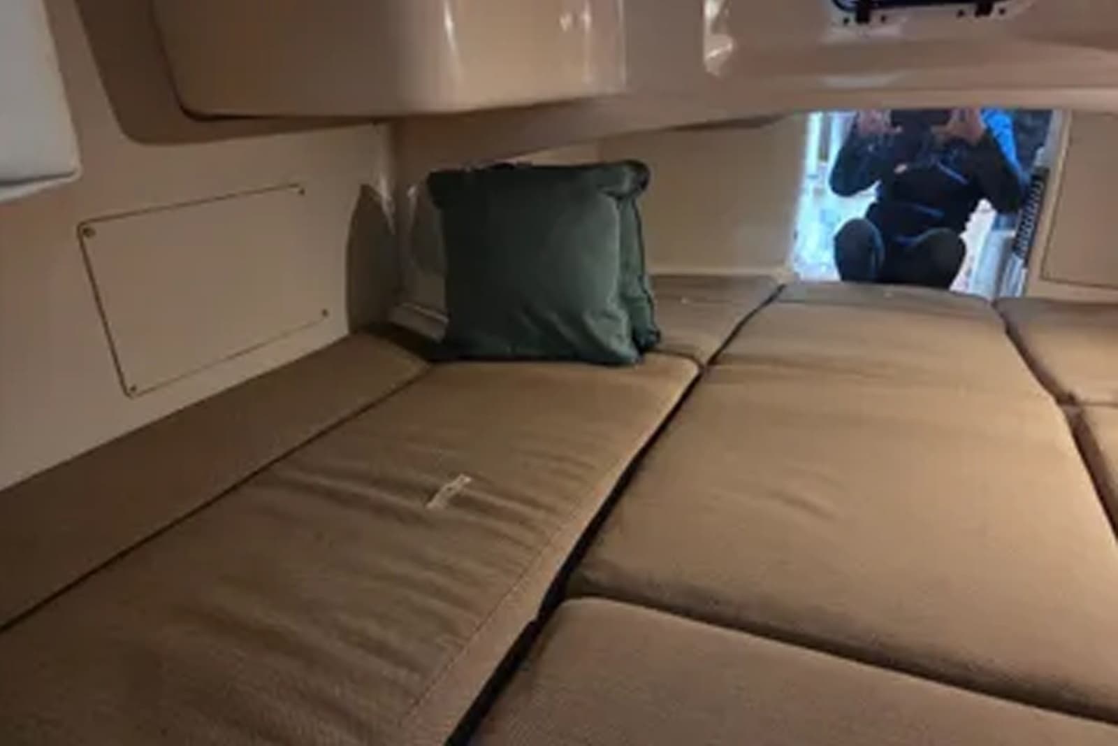 2004 Grady-White Express 330