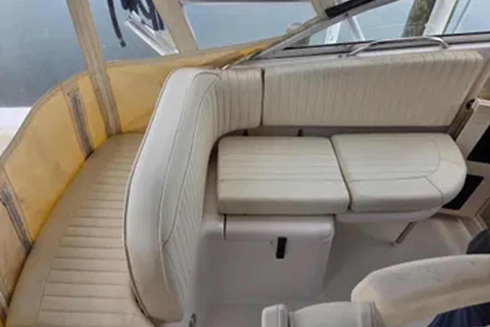 2004 Grady-White Express 330