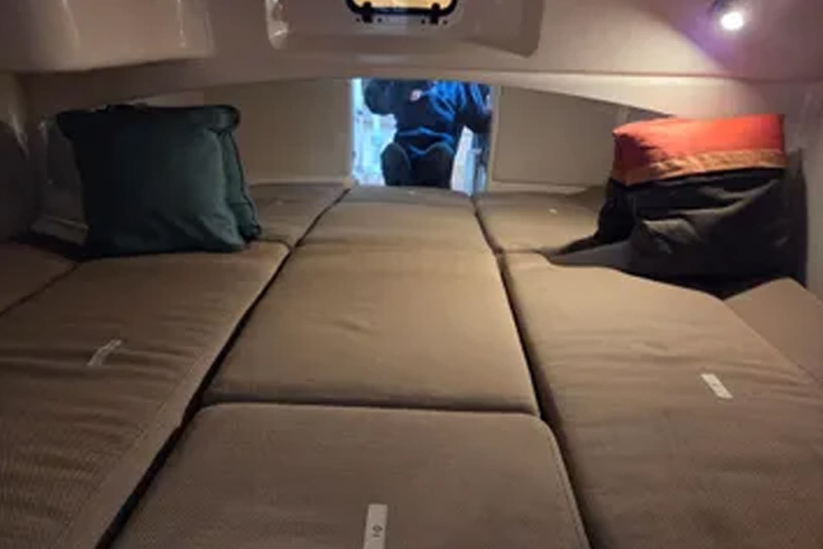 2004 Grady-White Express 330