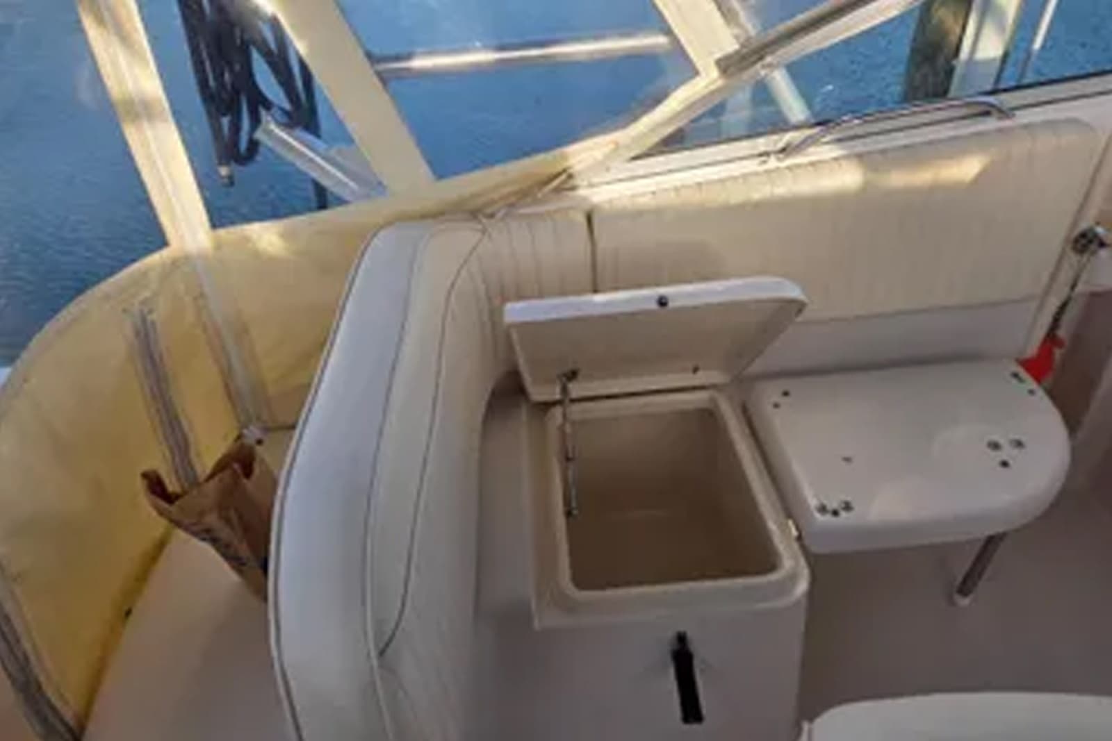 2004 Grady-White Express 330