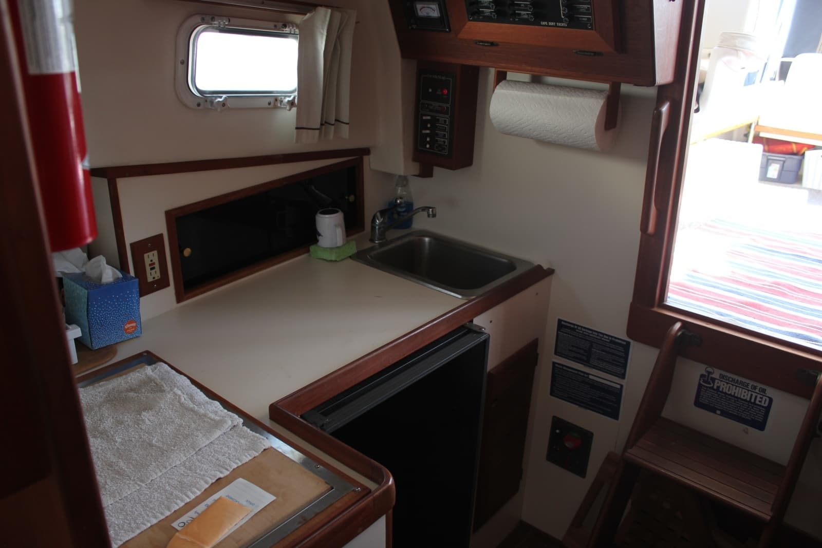 1988 Cape Dory 28 FISHERMAN HARDTOP