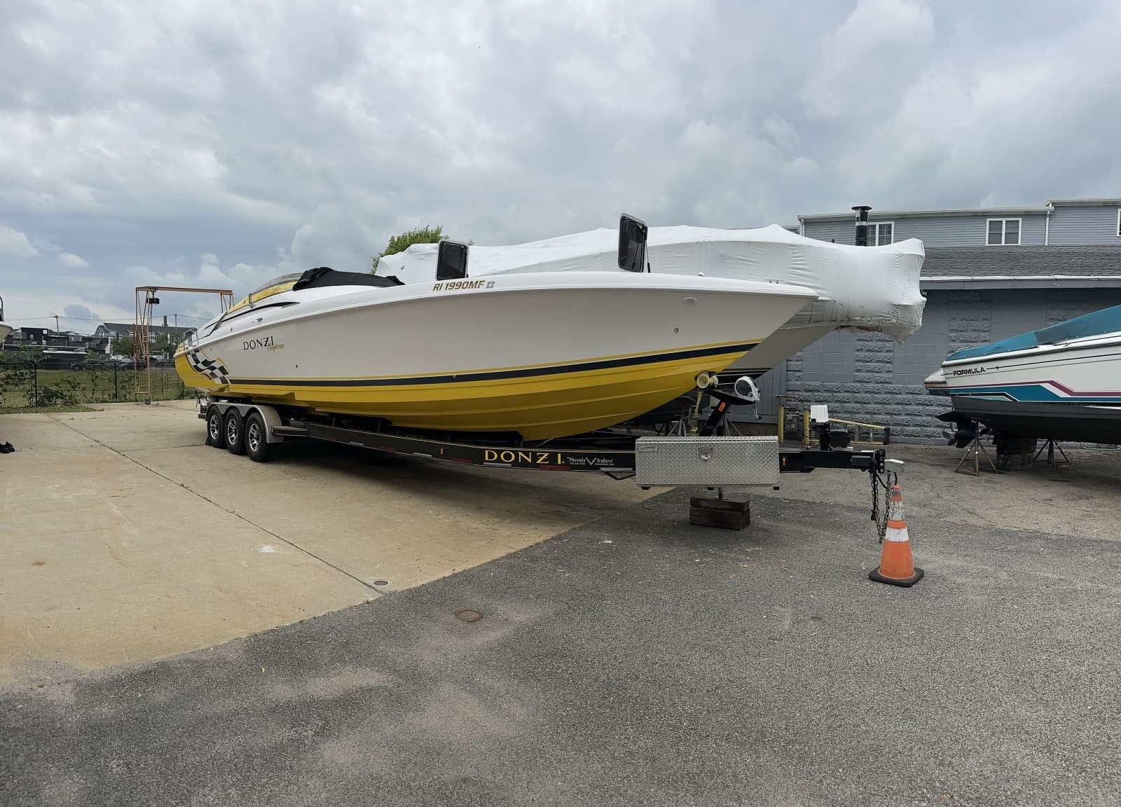2001 Donzi Daytona 38 ZF