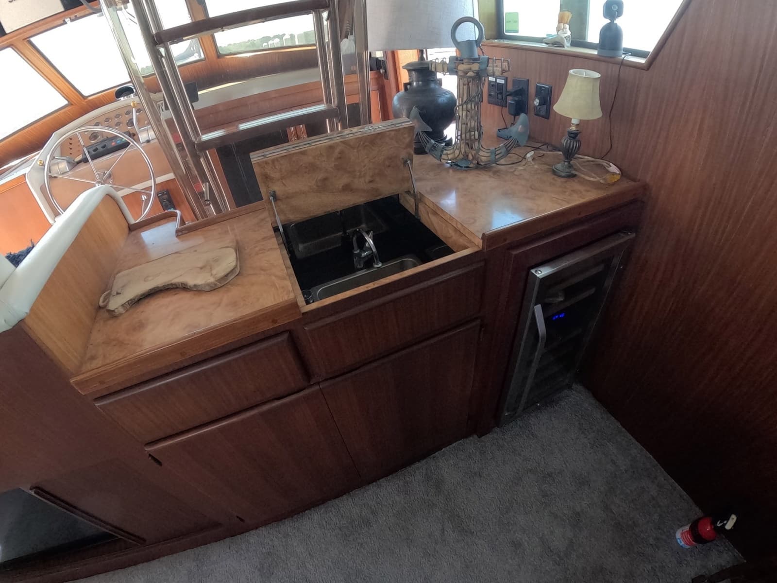 1987 Hatteras Motor Yacht