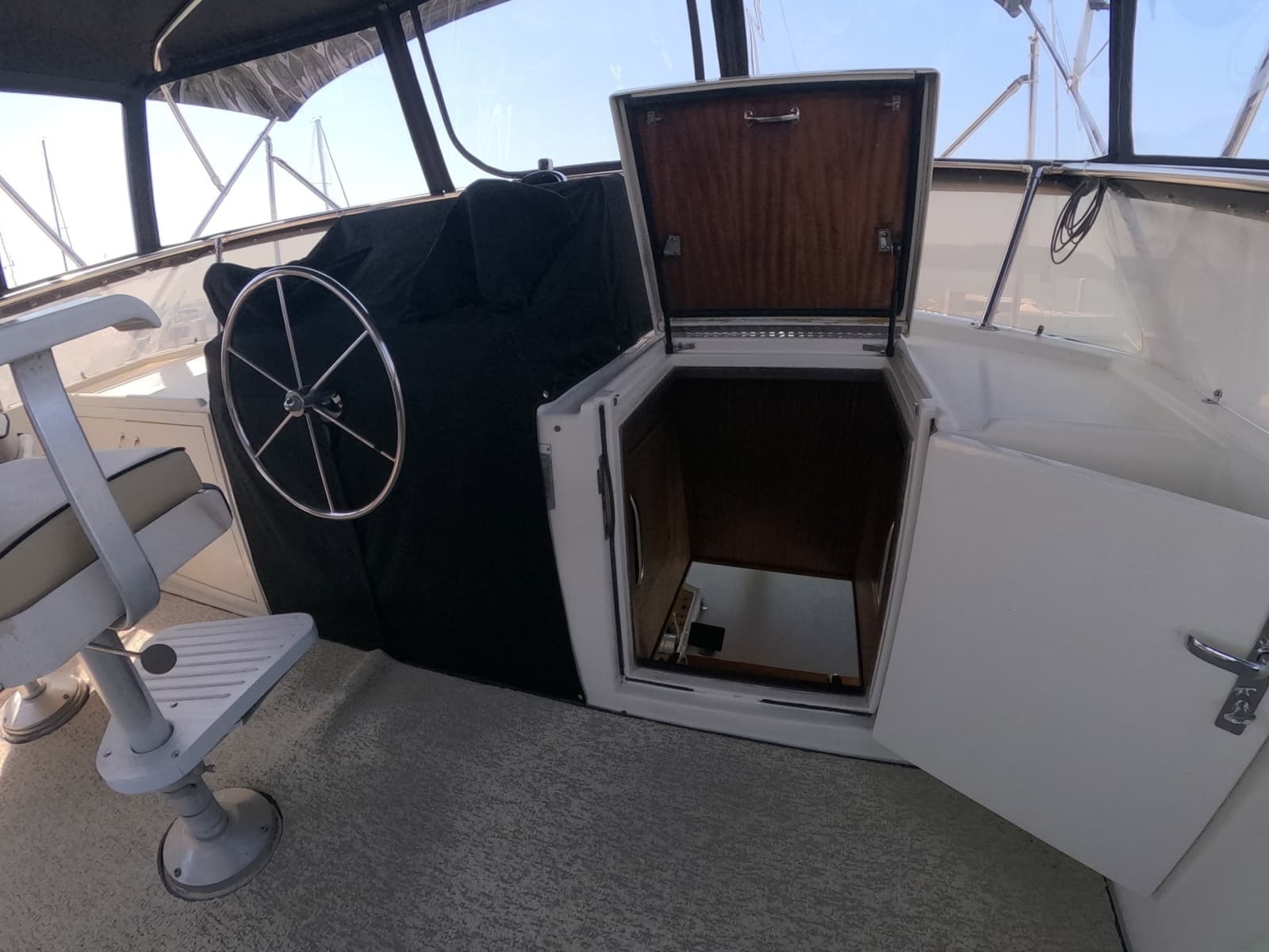 1987 Hatteras Motor Yacht