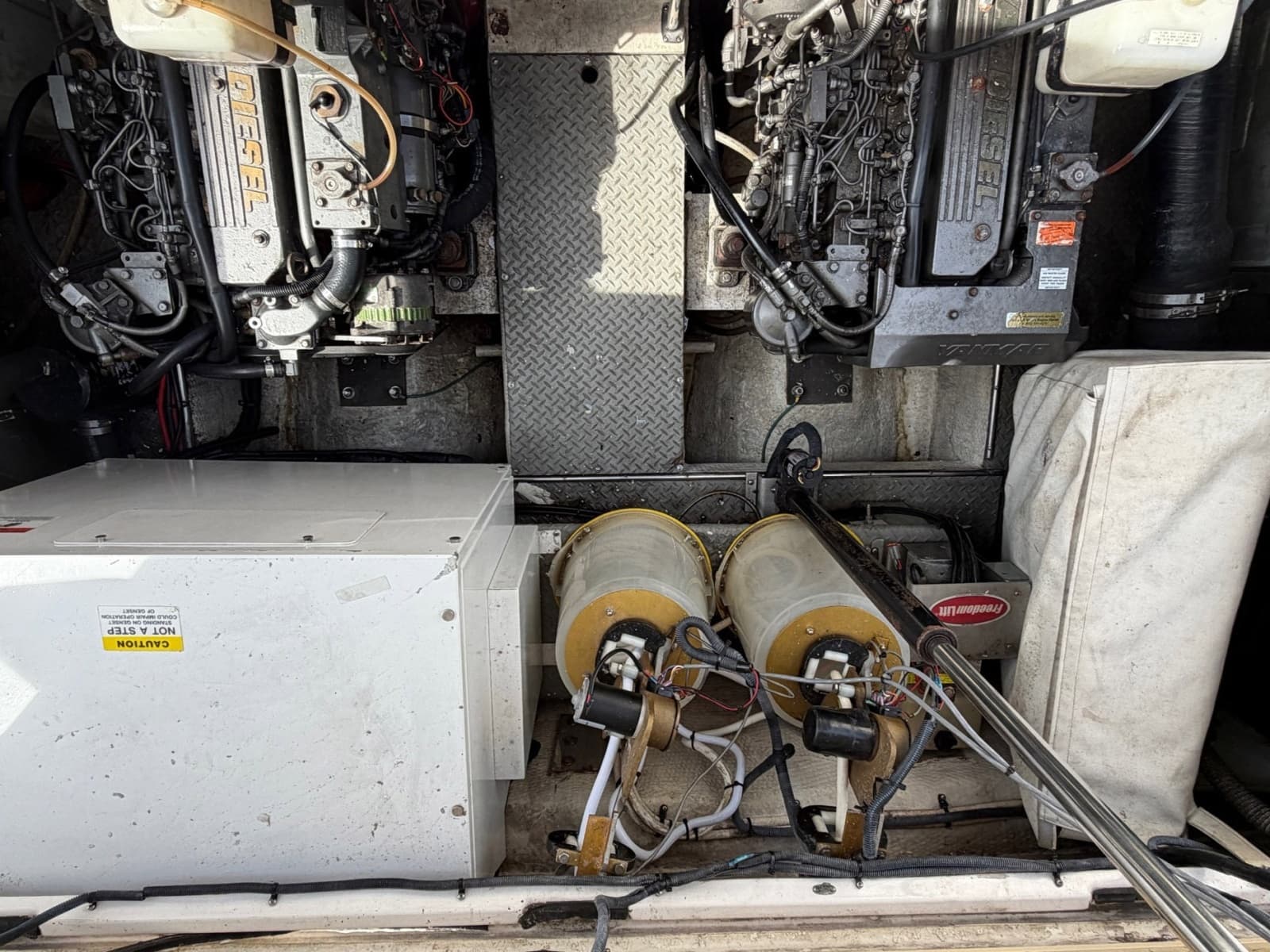 2005 Regal Commodore 4260