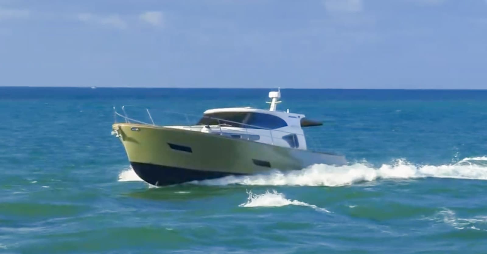 2019 Monachus Issa 45 Issa