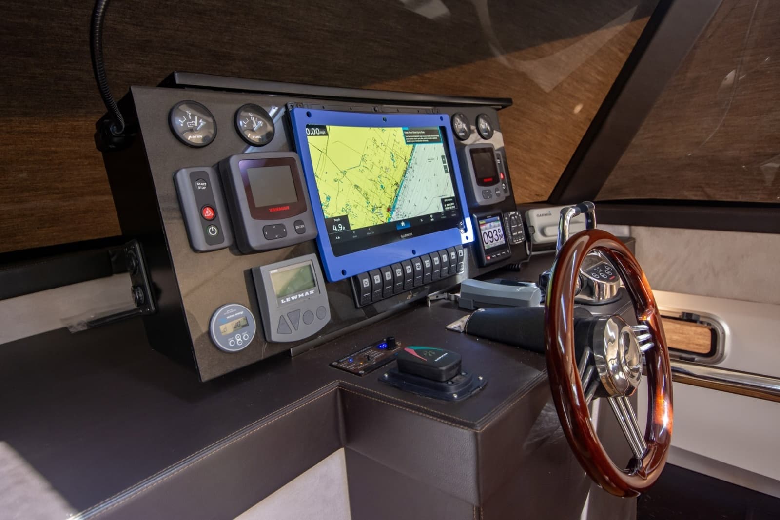 2019 Monachus Issa 45 Issa