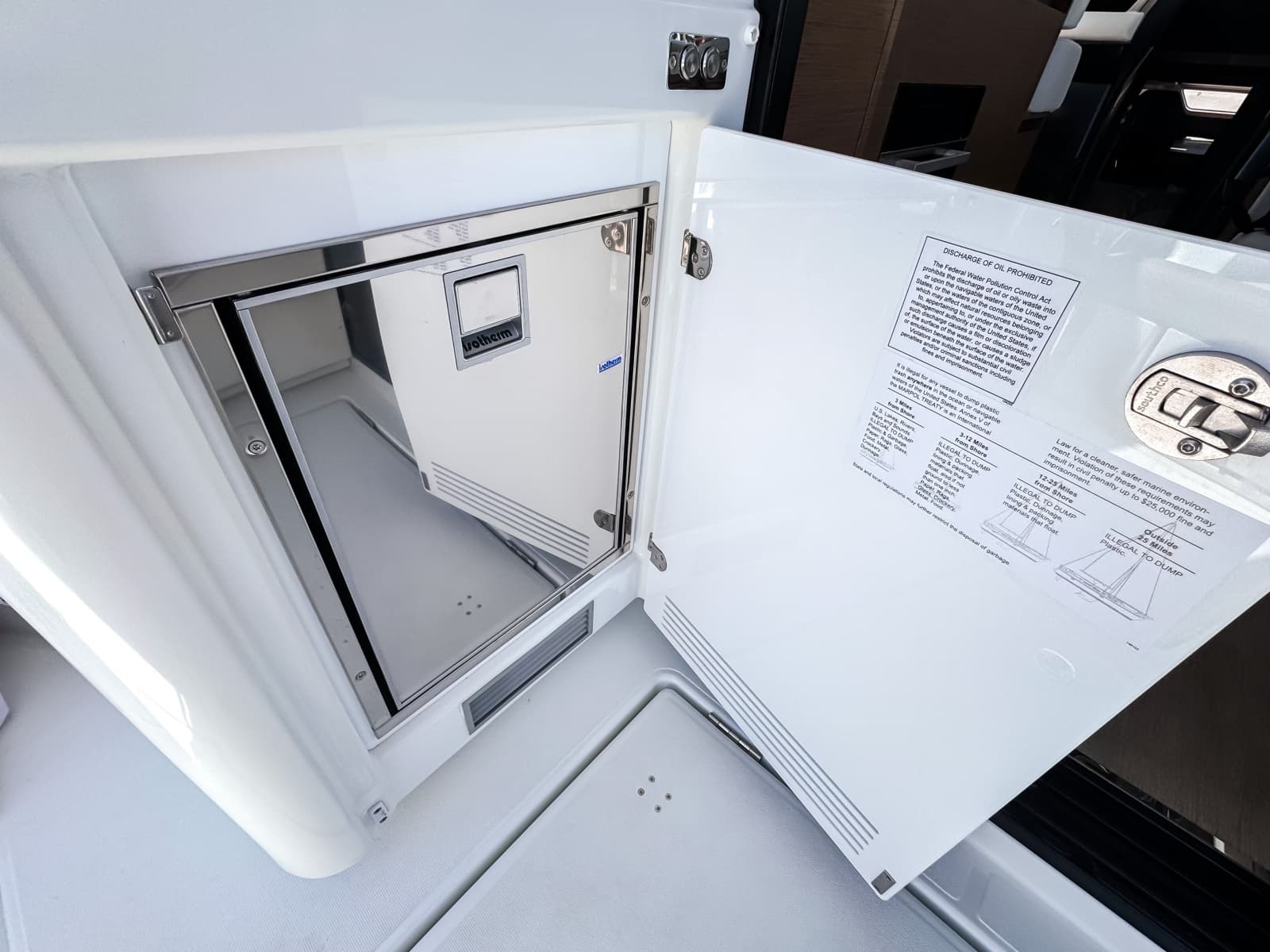 2026 Wellcraft 44 Explorer