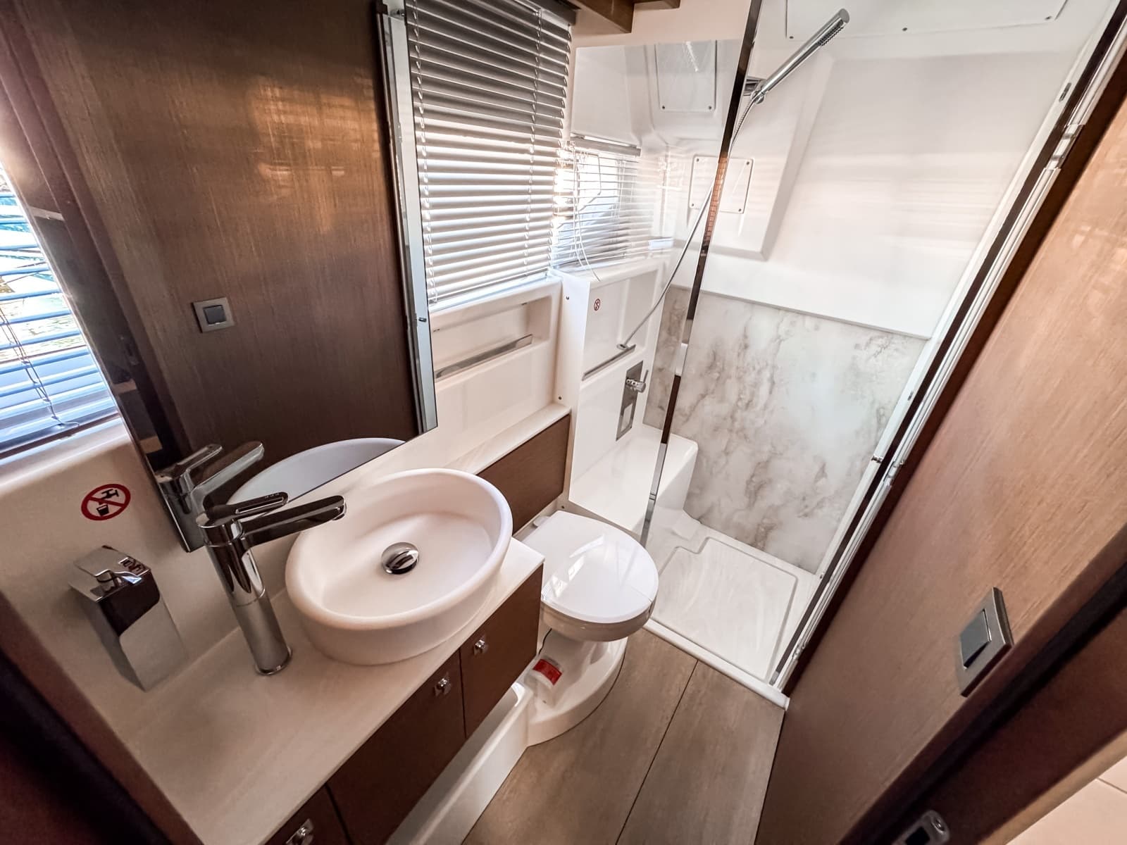 2026 Wellcraft 44 Explorer