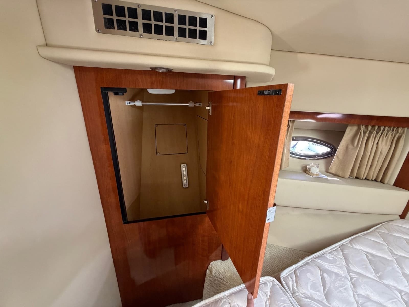 2007 Sea Ray Sedan Bridge