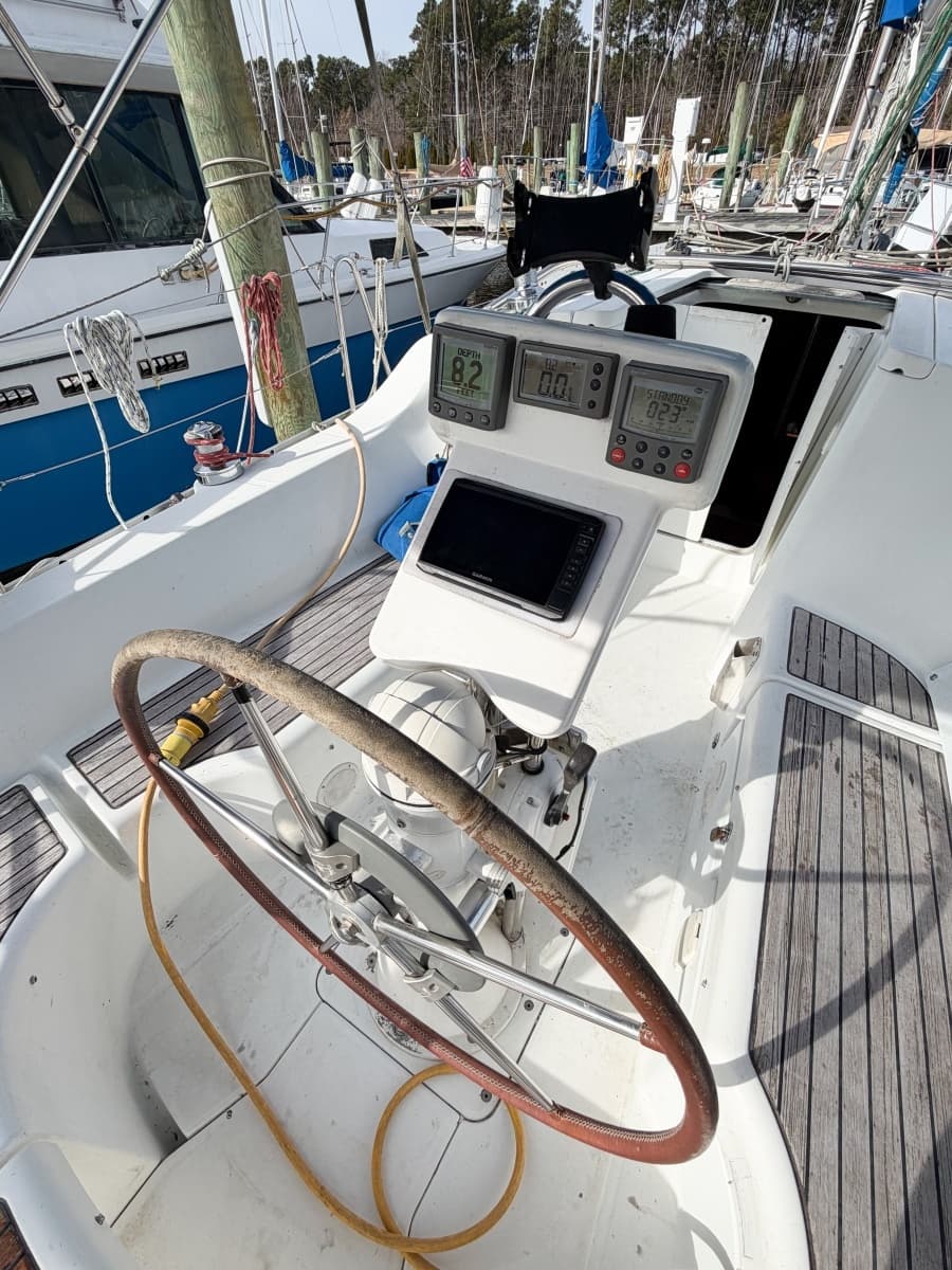 2007 Beneteau 323