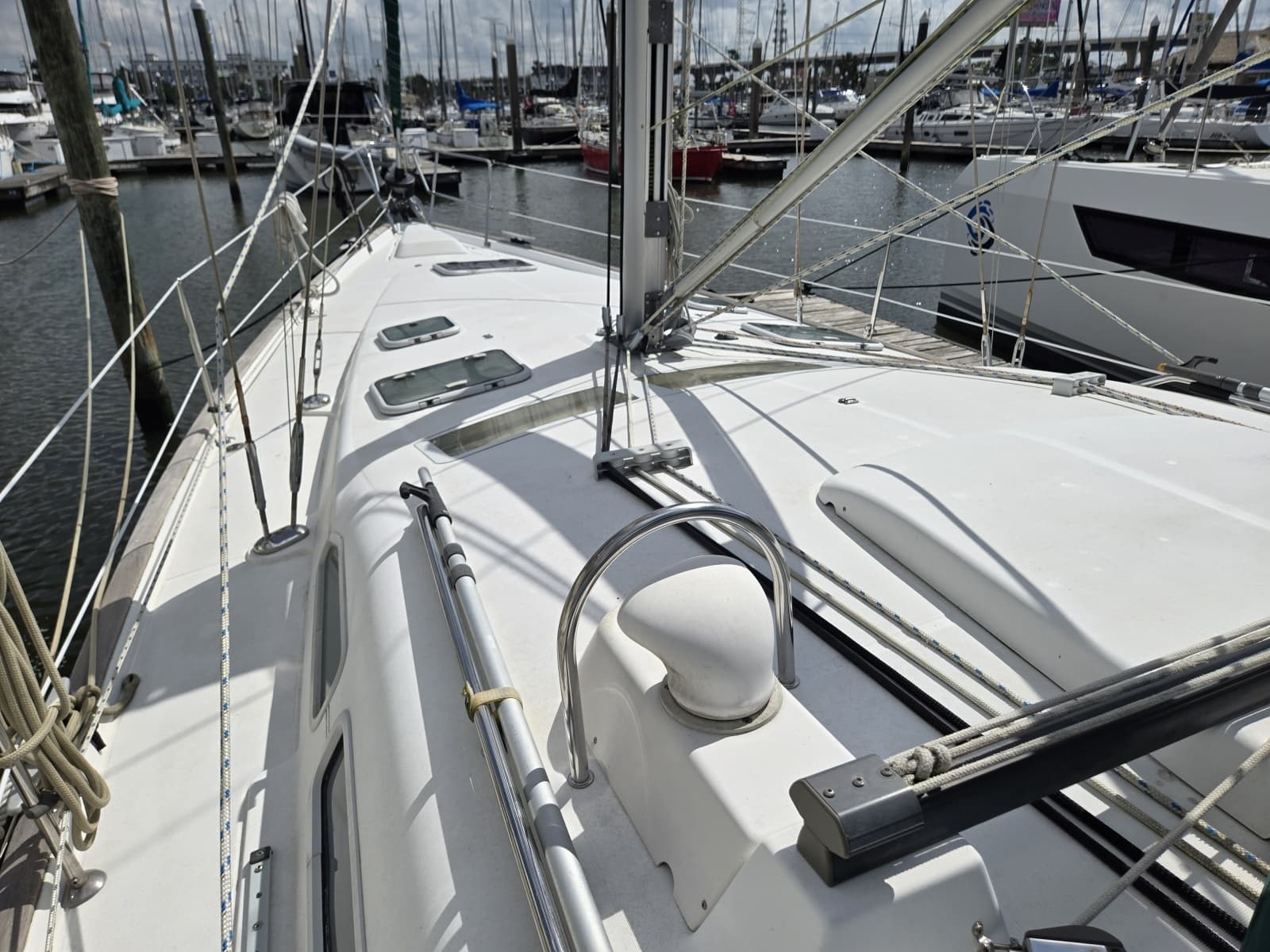2004 Beneteau 423