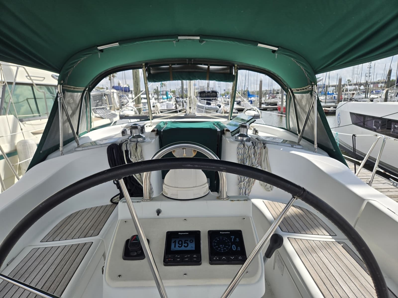 2004 Beneteau 423