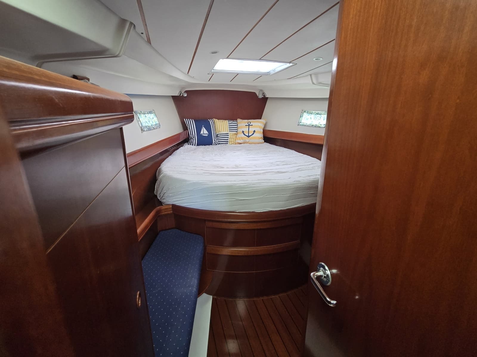 2004 Beneteau 423