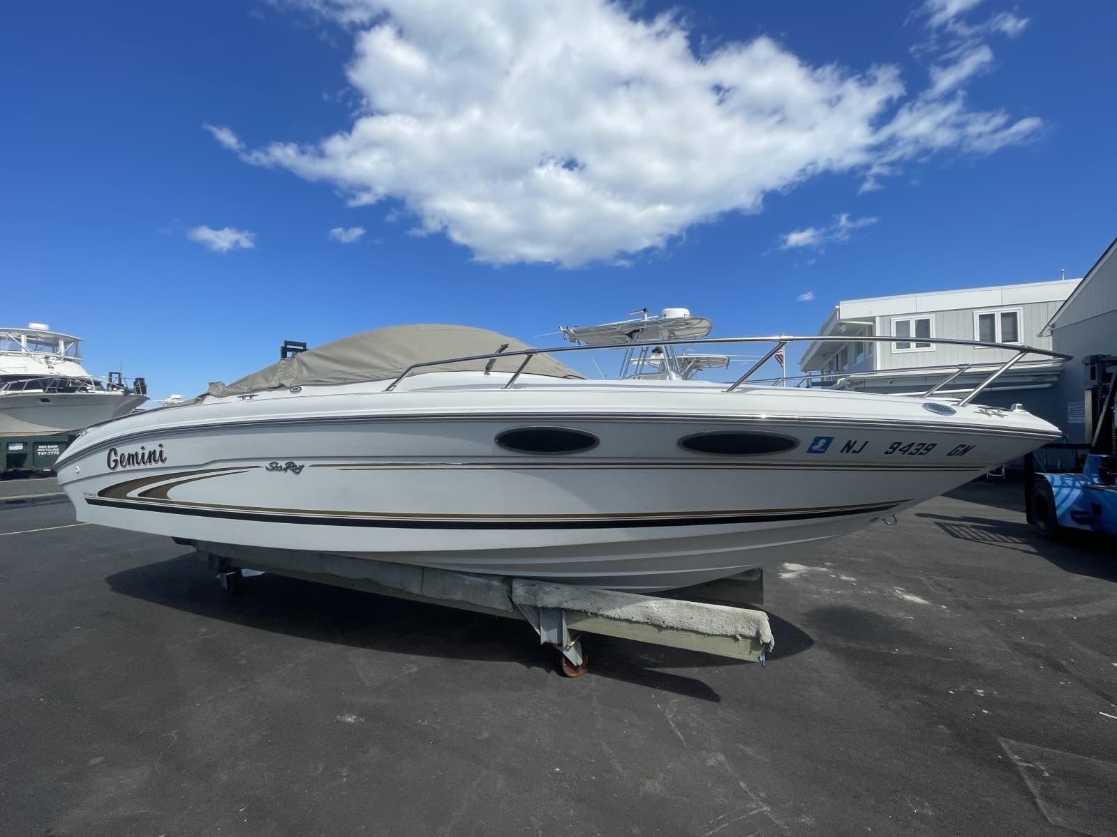2000 Sea Ray 230 Signature