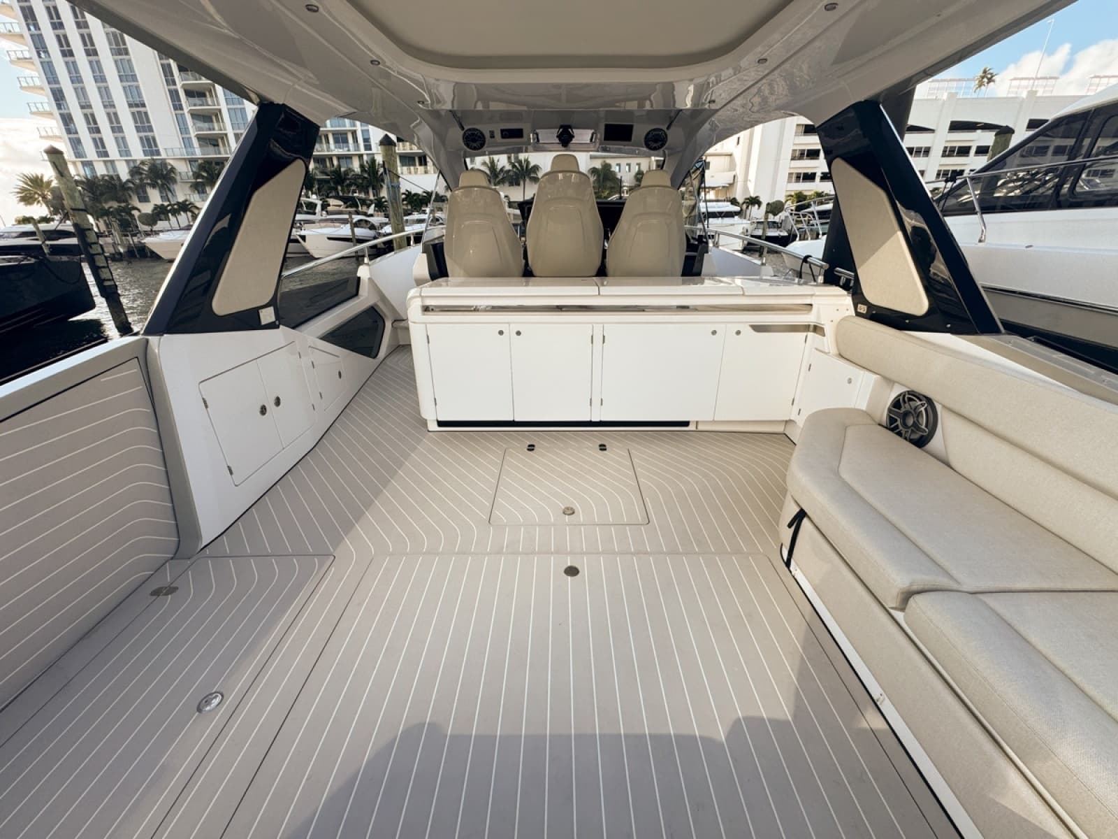 2023 Azimut Verve 47