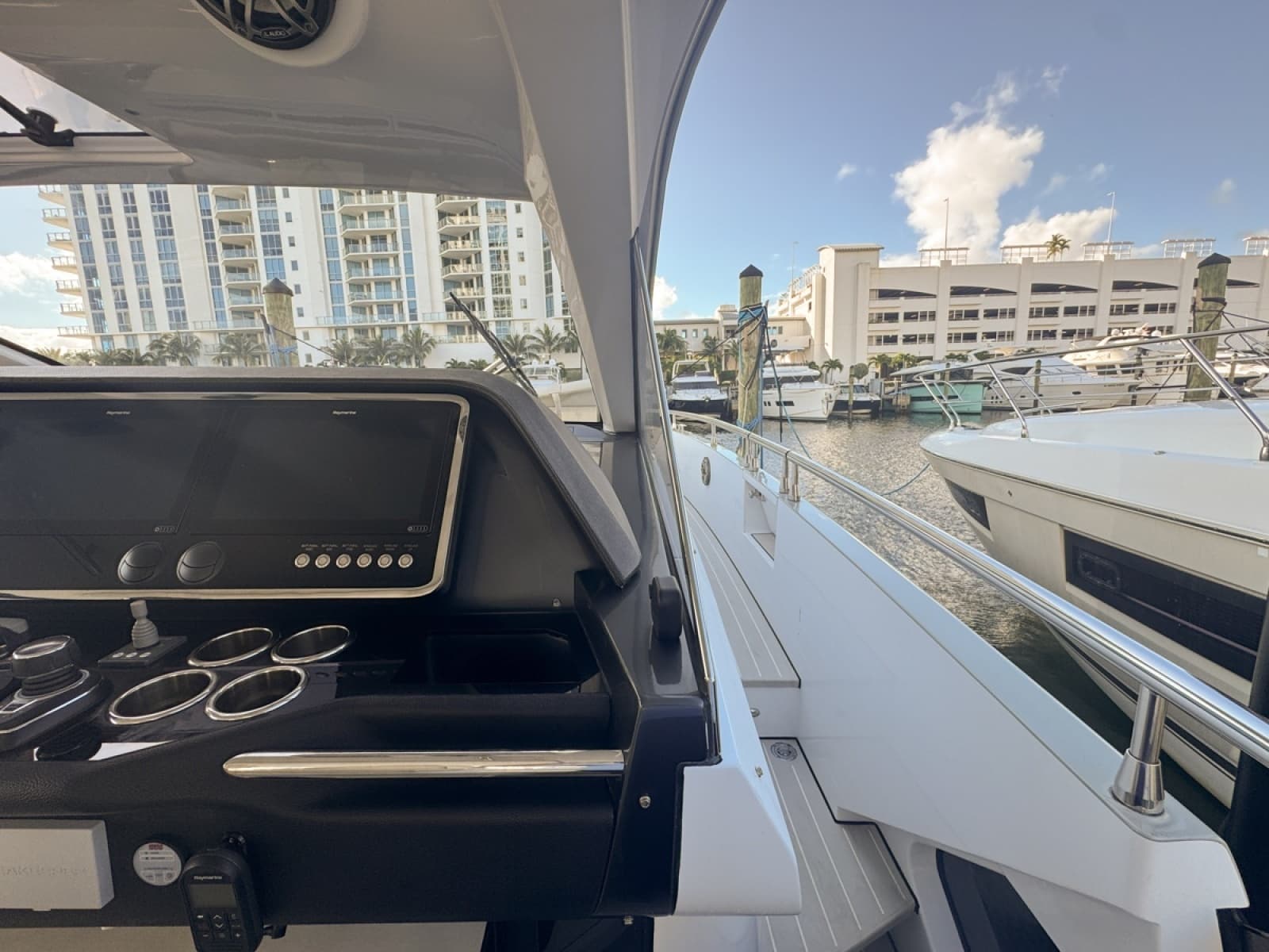 2023 Azimut Verve 47