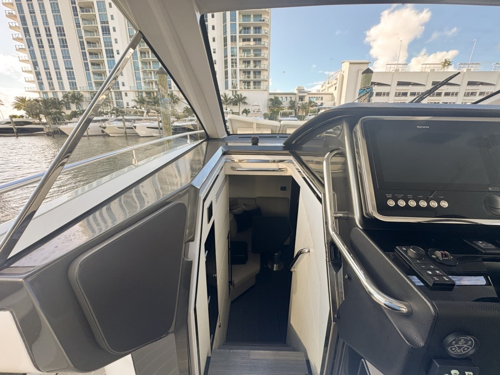 2023 Azimut Verve 47