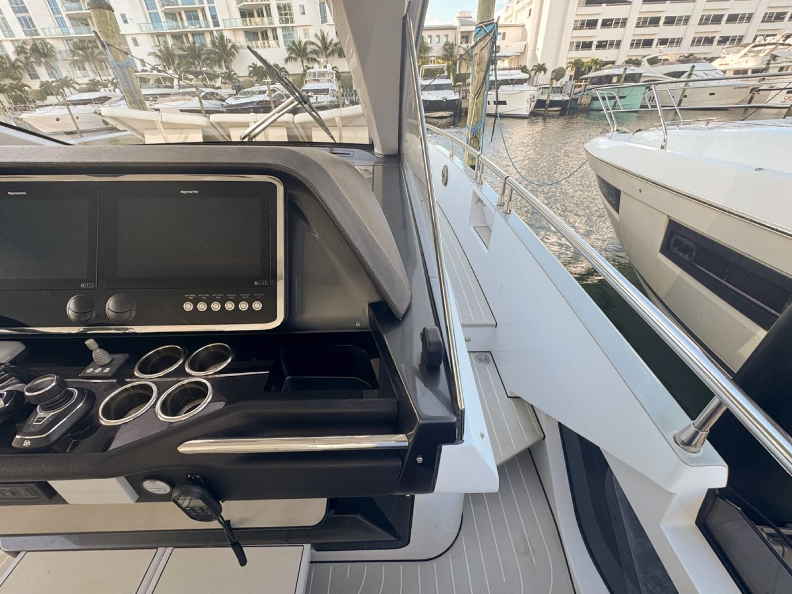 2023 Azimut Verve 47