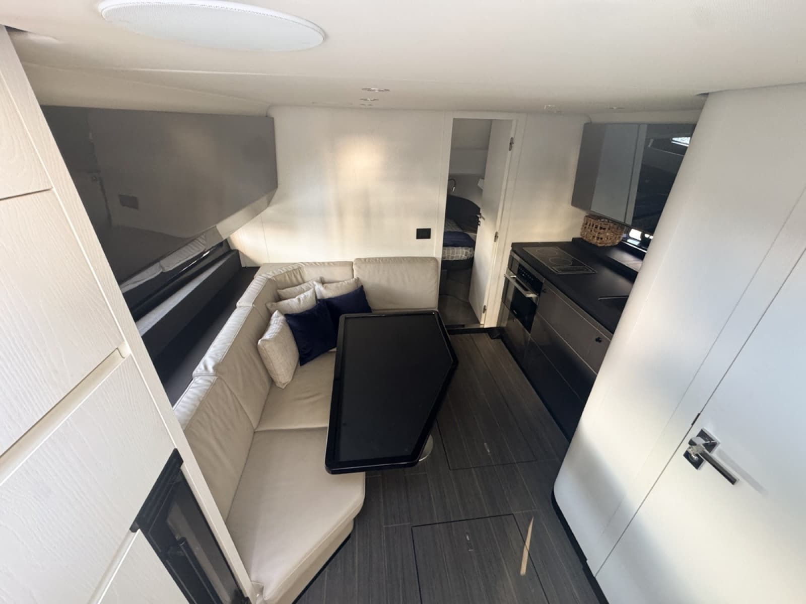 2023 Azimut Verve 47