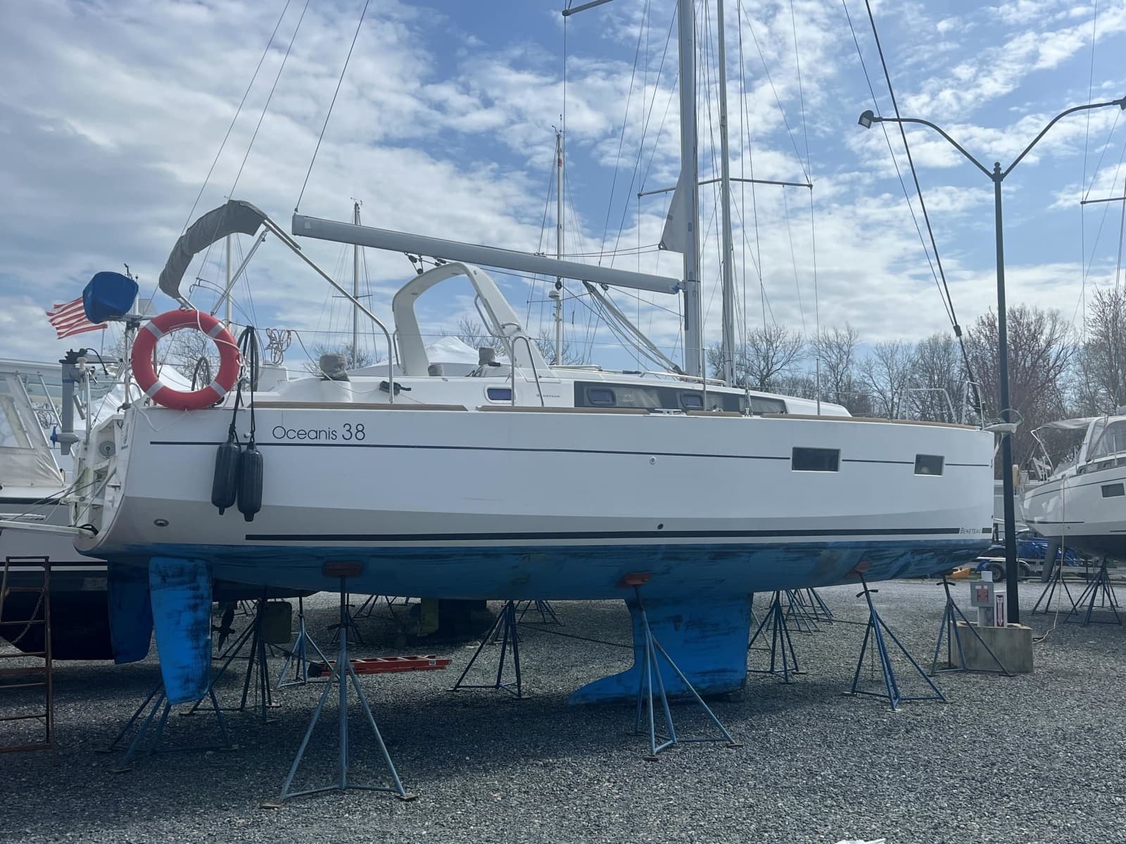 2016 Beneteau 38.1