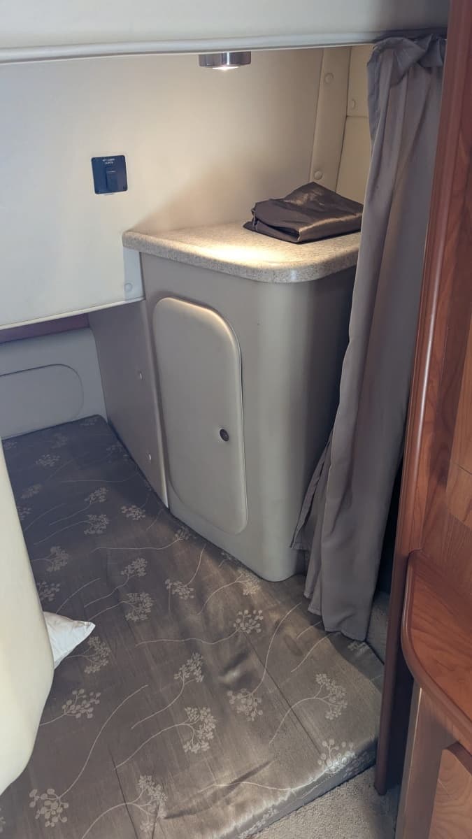 2008 Rinker 300 Express