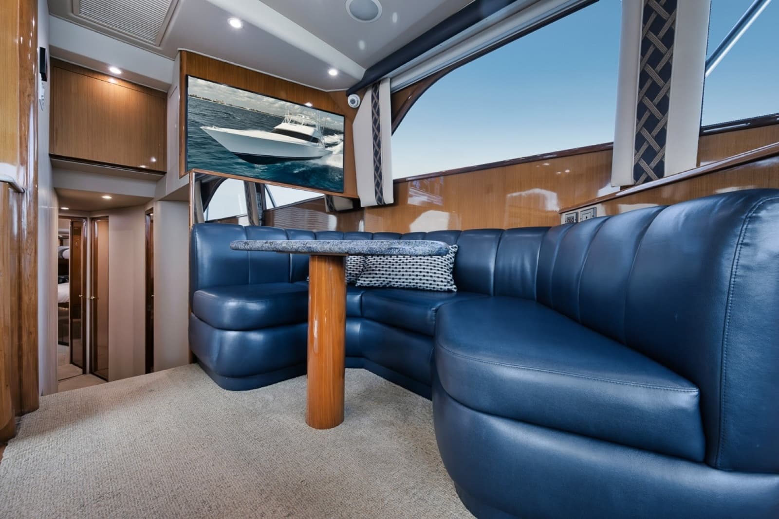 Viking 52 - THE HURRICANE - Salon