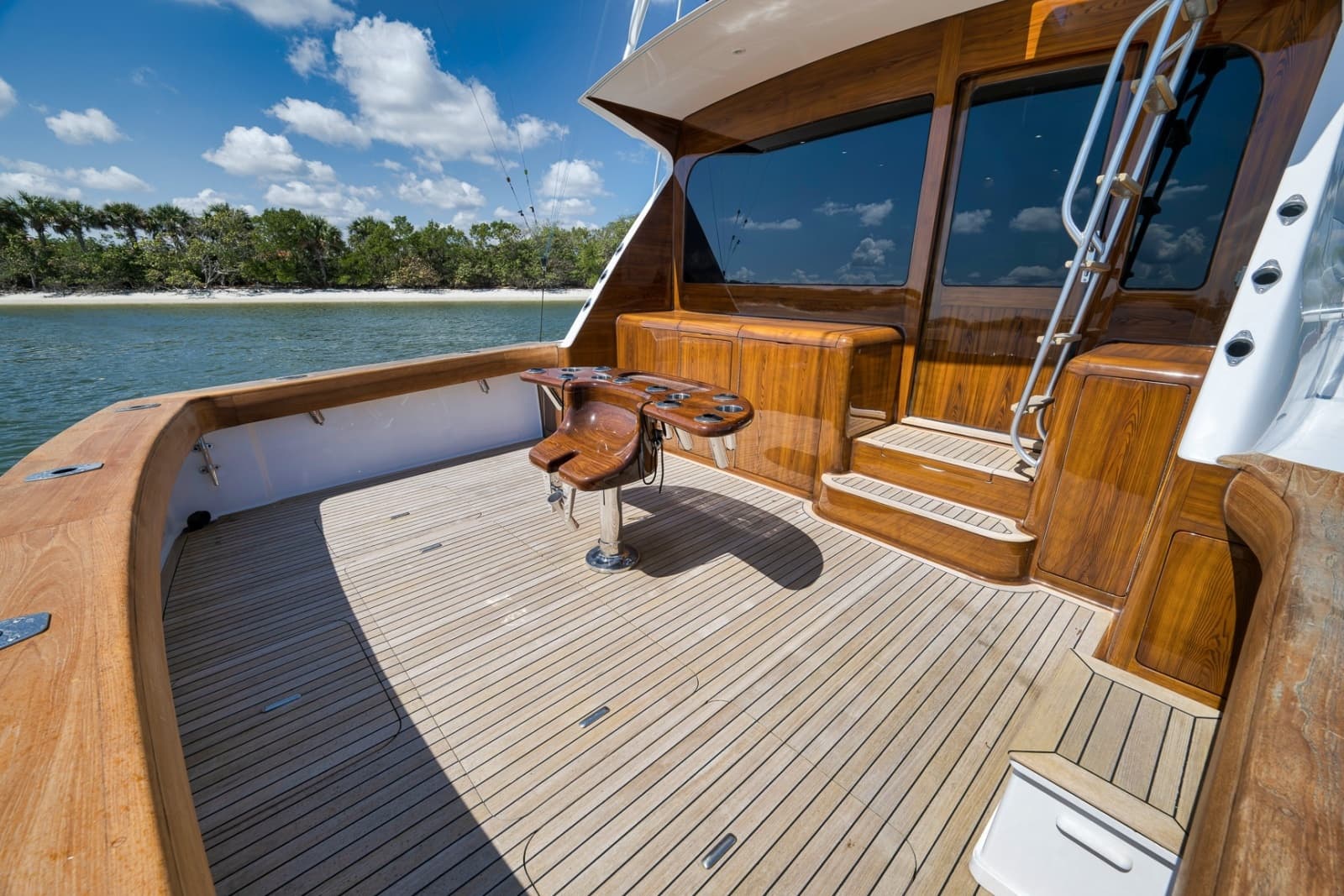 Viking 52 - THE HURRICANE - Cockpit